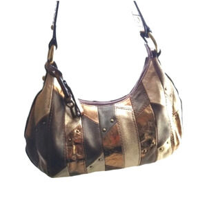 Adorable fossil quilted leather studded shoulder bag EUC ❤️